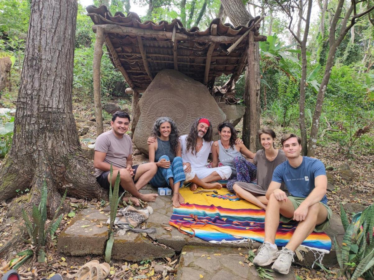 Eco-Lodge El Porvenir. Santa Cruz Eksteriør billede
