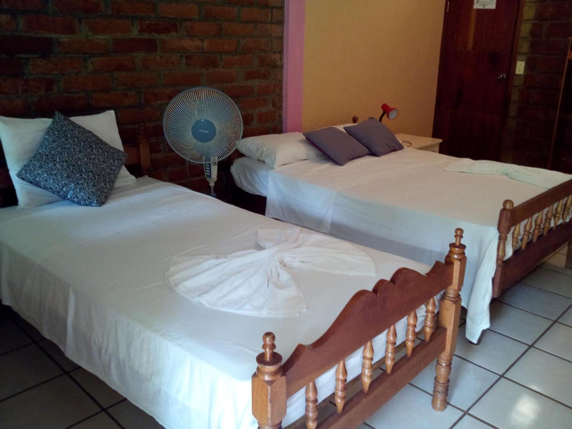 Eco-Lodge El Porvenir. Santa Cruz Eksteriør billede