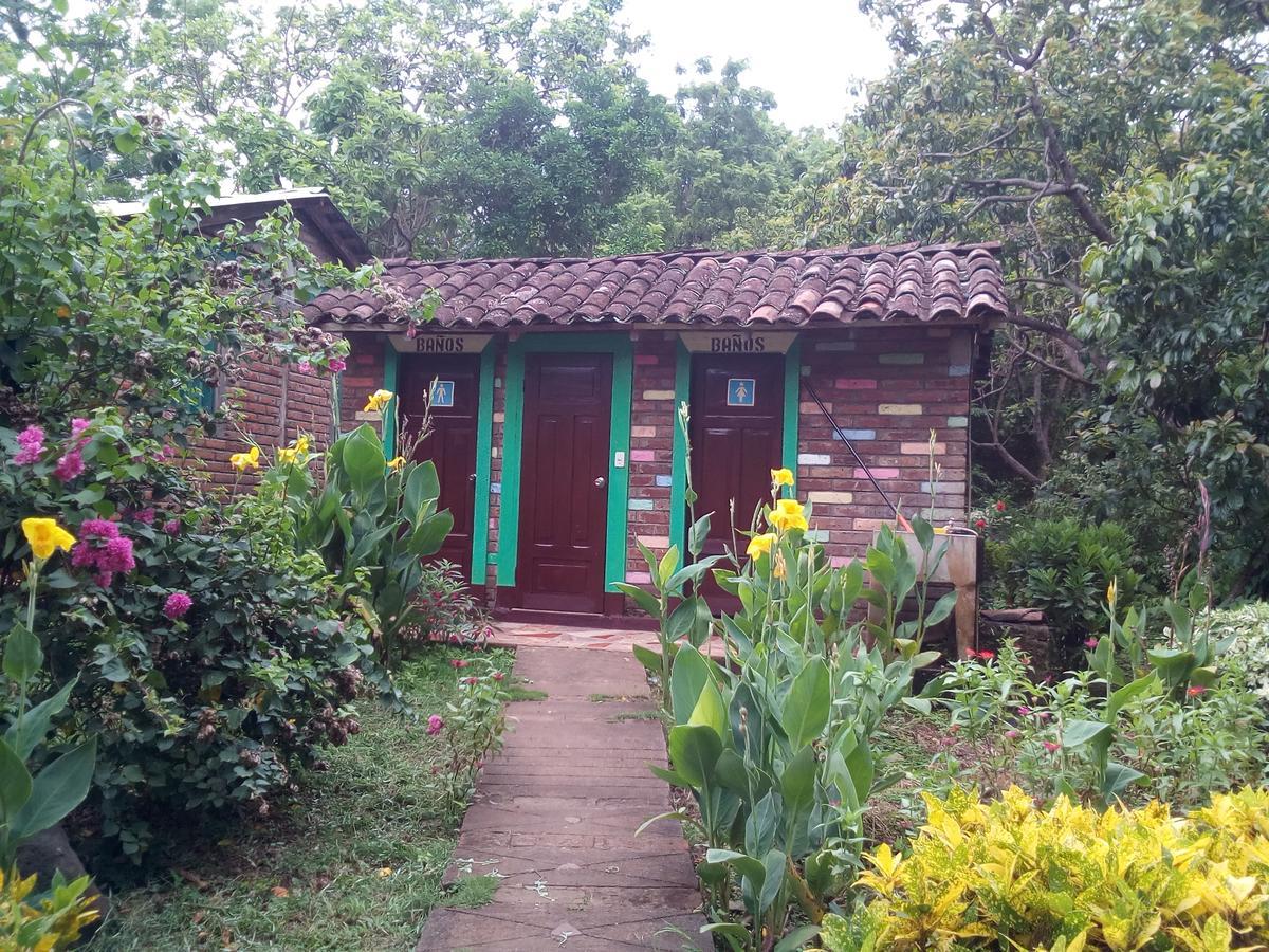 Eco-Lodge El Porvenir. Santa Cruz Eksteriør billede